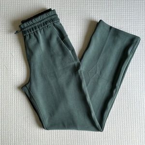 NWOT Lululemon Softstreme High Rise Pant - Dark Forest